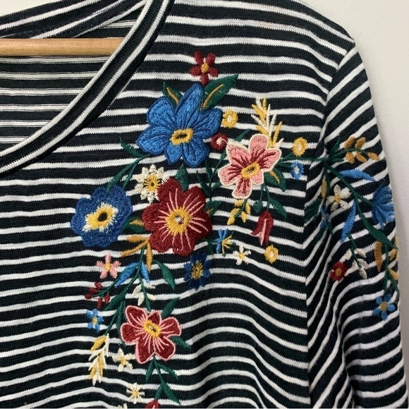 [Umgee] Black & White Striped Embroidered Floral 3/4 Sleeve Dress - Picture 3 of 7